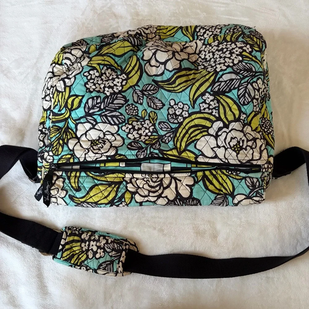 Vera Bradley Floral Messenger Bag Island Bloom RETIRED
